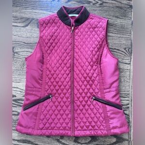 ORVIS Women’s Quilted Puffer Vest with Corduroy Collar and Pocket Accents - S